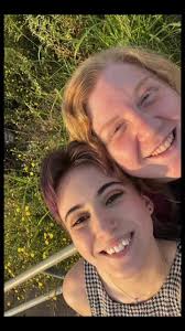 Dee Everett (@deesteroni)