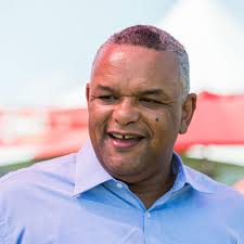 Troy Henry's Instagram, Twitter & Facebook