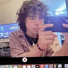 Adrian Hoyos (@theadrianhoyos)