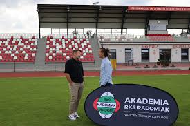 Rks radomiak radom is a polish football club based in radom, poland. Jacek Kacprzak Trenerem Rocznika Rks Radomiak Radom Facebook