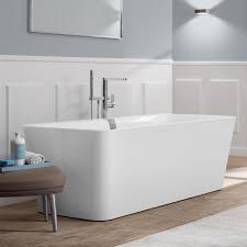 Das material besteht aus 60 prozent sortenreinen, fein vermahlenen quarzkristallen und hochwertigem sanitäracryl. Villeroy Boch Squaro Edge 12 Freistehende Rechteck Badewanne Weiss Ubq180sqe7pdv 01 Emero De