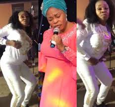 You can download tope alabi songs mp3, latest music videos, album & lyrics. Gospel Singer Tope Alabi Reacts After Being Criticized Over Her Worldly Dance Step Video