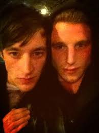 Roger Frampton على X: "Oy oy twitter people .. Who's the younger brother?  #theframptons @peterframpton http://t.co/P6VrddWRjJ"