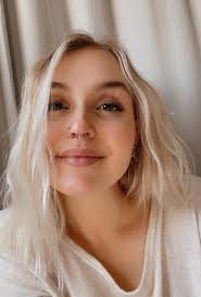 Emily Hanchett (@emenyce)