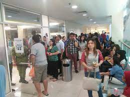 Duta minang ii merupakan salah satu dari beberapa rumah makan masakan padang di kawasan yogyakarta yang cukup terkenal. Berita Harian ×'×˜×•×•×™×˜×¨ Orang Ramai Beratur Mendapatkan Nombor Giliran Permohonan Passport Dari Jam 7 Pagi Di Pejabat Imigresen Jalan Duta