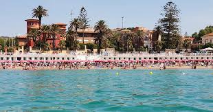 Sun, sand and the sparkling mediterranean offer the perfect break from vatican lines and colosseum tours. 6 Best Beaches Near Rome Through Eternity Tours