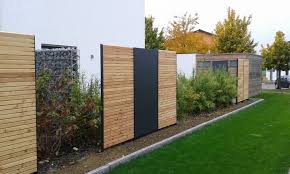 Larch Rhombus Screen Protector In Combination With Hpl Anthracite Panels All On Today Pin Backyard Fences Backyard Patio Designs Backyard