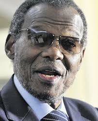 Ifp leader inkosi mangosuthu buthelezi wrapped up his 90th birthday celebration with a glittering gala dinner at inkhata freedom party leader, prince mangosuthu buthelezi delivers his party's election. I Did Not Walk These Last 42 Years Alone Buthelezi As He Bows Out Of Politics News24
