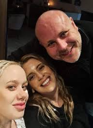 Hello, all. I have deeply devastating news. My husband Robbie has died  today. I am in a very bad state. I am home. Anyone who knows me, could you  please come over