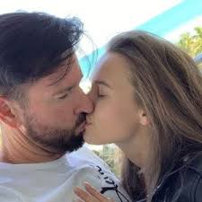 Lived in iowa city ia, tiffin ia, pontotoc ms, riverside ia. Michael Wendler Karriere Aus Schlager De