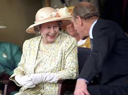 Philip mountbatten, duc d'edimbourg, est. All The Times The Queen And Prince Philip Looked So In Love As They Celebrate 73rd Wedding Anniversary Hello