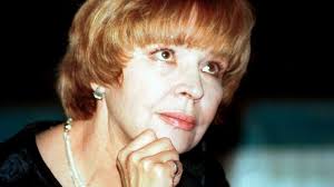 Её муж ушел из жизни в 2005 году, этот период актриса пережила с большим трудом. Semina S Trudom Peredvigalas Na Pohoronah Pechernikovoj