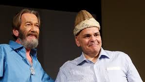 140 yıldır kavuğun 6 kez el değiştirdiğine, az görülen tarihi. Koklu Bir Gelenek Turk Tiyatrosunun Sembolu Kavuk Gelenegi Nedir