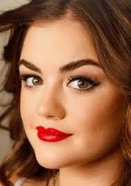 red lips, hazel eyes, light brown hair, medium skin tone--This is my  coloring EXCEPT I have fair skin.
