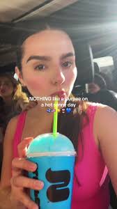 7 11 Slushies in Spanish