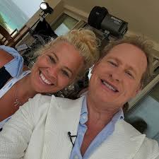 Oahu one day itinerary with Kualoa Ranch and Byodo-In Temple