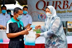 Jurugambar news straits times press (nstp) nik abdullah nik omar, 35, menerima sijil pertandingan daripada ketua pengarah jabatan bomba dan penyelamat (jbpm) datuk wira wan mohd nor ibrahim selepas mengungguli tempat pertama pertandingan fotografi kategori operasi pemadaman di. Nasib Adib Terus Dibela Zuraida Utusan Digital