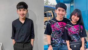 ร้านน้องฟลุ๊ค อยู่ถนนคันคลองชลประทาน อยู่ตรงข้ามกีบโรงแรมบีทูแบล็ค มีที่จอดรถสะดวก นัดเพื่อนๆมาทานข้าวและพูดคุยกัน คนเยอะมากๆ สั่งกุ้ง. Rvtq7wriye2fm