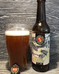 Werbung Follow The Bees Craftbeer Beer Bier Beers Ale Ales Paleale Honeyale Bee Bees Instabeer Be Beer Pictures Craft Beer Pilsner Glass