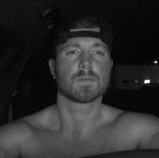 Joshua Singletary's Instagram, Twitter & Facebook