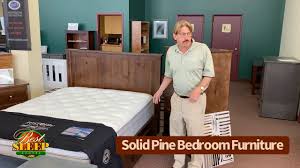 Three styles that work exceptionally well with teak bedroom furniture are blue and green accents, contrasting colors and teak, or a nautical theme. Pine Bedroom Furniture