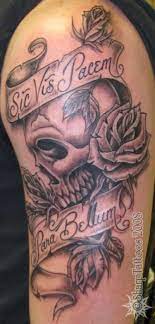 Si Vis Pacem Para Bellum Scroll Skull Rose Tattoo Body Tattoo Design Skull Rose Tattoos Scroll Tattoos