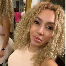 Chris Bella (@curlychrisfit)