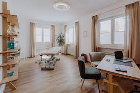 Durch osteopathische behandlungen ist der körper des patienten oft in der lage, seine von der natur vorgesehene volle funktion und damit schmerzfreiheit wieder zu erlangen. Praxis Fur Osteopathie Wohlrab Dingolfing Heilpraktiker Osteopathie Physiotherapie