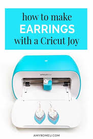 How To Make Earrings With The Cricut Joy Amy Romeu In 2020 How To Make Earrings Cricut Cricut Projects Vinyl