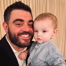 Mo Dioubate shakes hands with Charles Barkley and Dick Vitale following  Kentucky's win over Indiana 72-60! #BBN