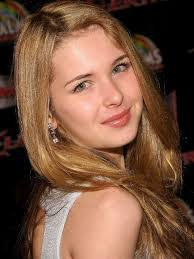 Kirsten Prout's Instagram, Twitter & Facebook