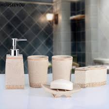 Seifenspender sehen nicht nur sehr schön im badezimmer aus, sondern sind auch besonders praktisch. Badezimmer Accessoires Set