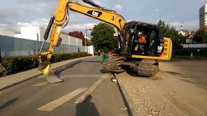 How To Drive An Excavator In One Track Youtube