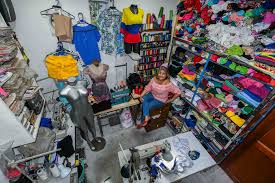 Por lo que se encuentra muy infradiagnosticada y se calcula que podría haber cerca de 400 personas con la. Modistas De Barrio Estilo Y Confeccion De Un Oficio