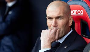 Pierwsze boiskowe dylematy Zidane'a