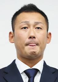ちゃんねるzでお送りします 2021/06/05(土) 18:38:38.87 id:bpysqpao0.net カッスは稀代の無能監督になれる器やぞ Azgzoodimjql2m