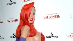 Klum, 42, dressed as jessica rabbit, the iconic bombshell from who framed roger rabbit, complete with overswelled lips, hips and hair. Heidi Klum Dresses As Jessica Rabbit Wins Halloween Style Heat