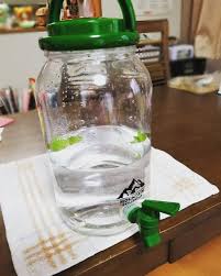 知らない人損してる ダイソーでウォーターサーバー買えるのやばくないですか ウォーターサーバー フレーバーウォーター ダイソー