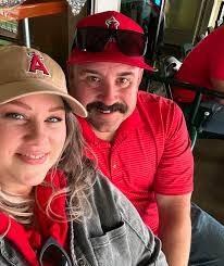 Diana Stoffel's Instagram, Twitter & Facebook