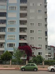 Dunya Bu Apartmansa Sen O Cicekli Balkonsun Falan Siyah Beyaz Fotografcilik Dunya Instagram