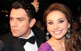 Jorge Salinas: Tunden en redes a Elizabeth Álvarez por subir foto con el  actor (FOTOS) | El Informador