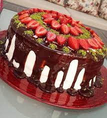 nefis pandispanya ve kremasiyla nefis bir pasta yas gunlerinde veya ozel gunlerinizde yapabilirsiniz yiyenler cok begen tatli tatli tarifleri muzlu pastalar