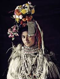Afbeeldingsresultaat Voor Before They Pass Away Jimmy Nelson Etnische Sieraden Fotograaf Wereldculturen