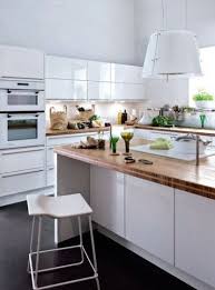 Des Ilots De Cuisine Pour Plus De Convivialite Et De Simplicite Les Coulisses De La Redaction Ilot Cuisine Meuble Cuisine Cuisines Design