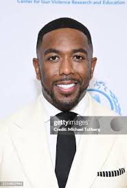 128 Photos & High Res Pictures