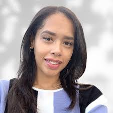 Reyna Olivas's Instagram, Twitter & Facebook