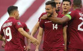 Arturo vidal (chile) trifft mit dem linken fuß aus der strafraummitte. Venezuela Vs Chile Highlights And Goals From Venezuela S 2 1 Win Over Chile Watch Here Fanatiz