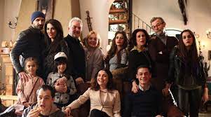 El decide să devină o mască purtând vigilante pentru a îndeplini. Ai Nostri Tv Series 2017 Imdb