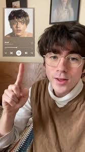 Declan Warner's Instagram, Twitter & Facebook