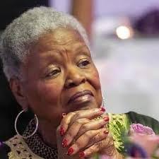 Tracey Artis's Instagram, Twitter & Facebook